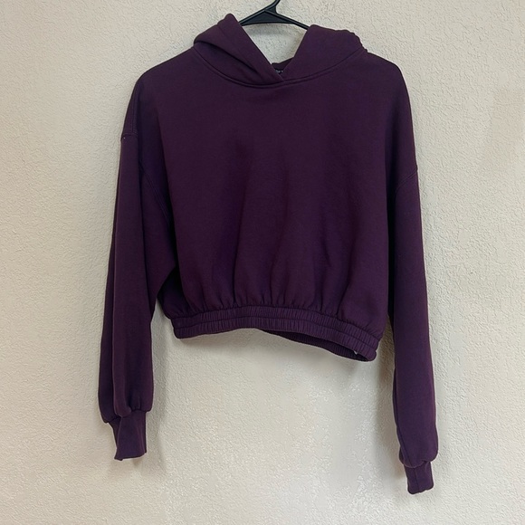 Zara Tops - Zara womans purple hoodie crop Sweatshirt size L